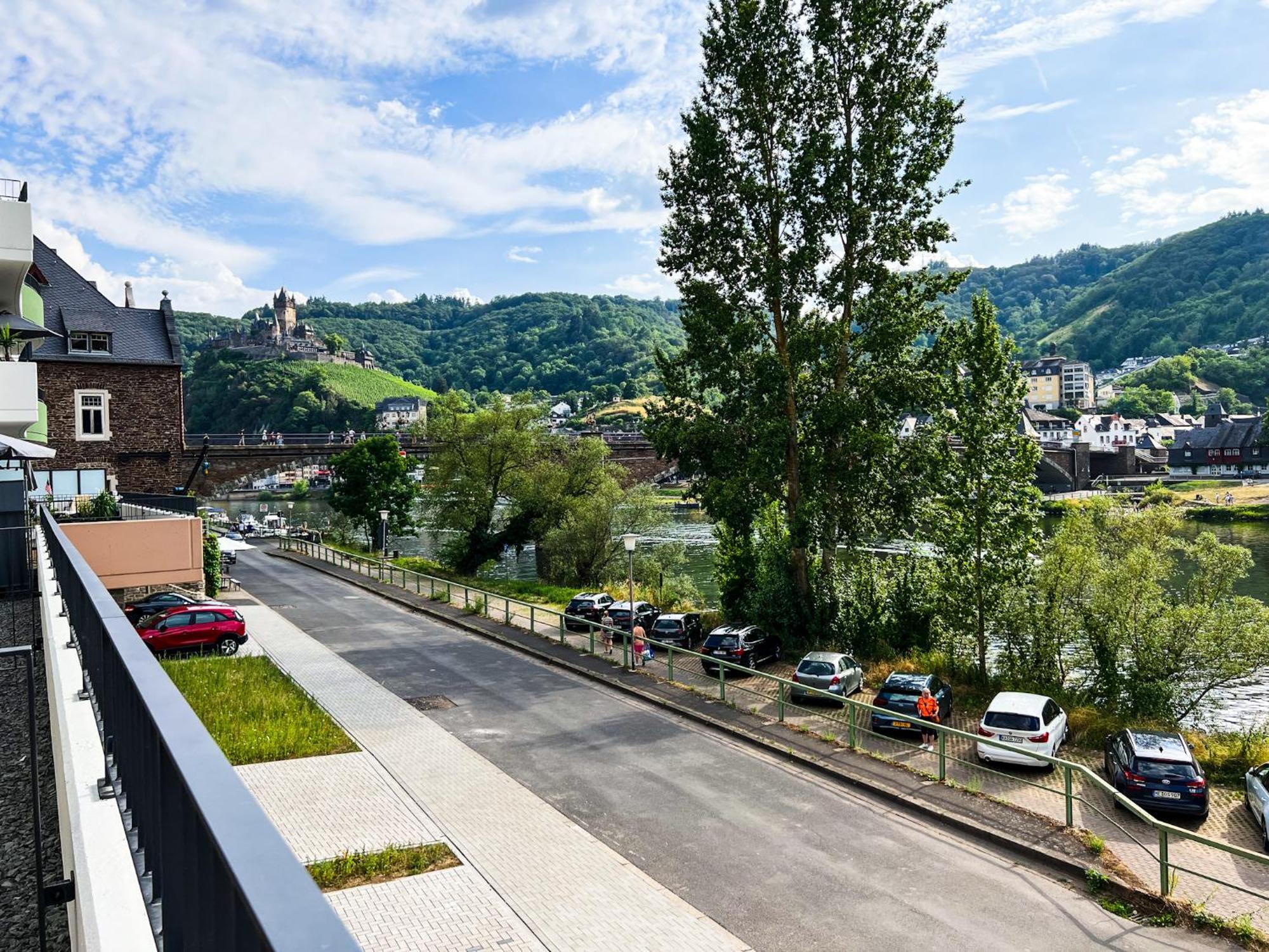 Moselblick I Ad Reichsburg Parkplatz 100M Marktplatz Cochem Esterno foto